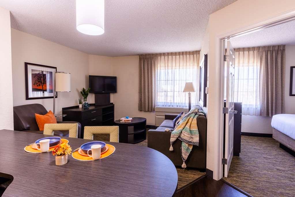 โซเนสตา ซิมพลี สวีท เออร์ไวน์ อีสต์ - ฟุตฮิลล์ Hotel เลคฟอเรสต์ ห้อง รูปภาพ
