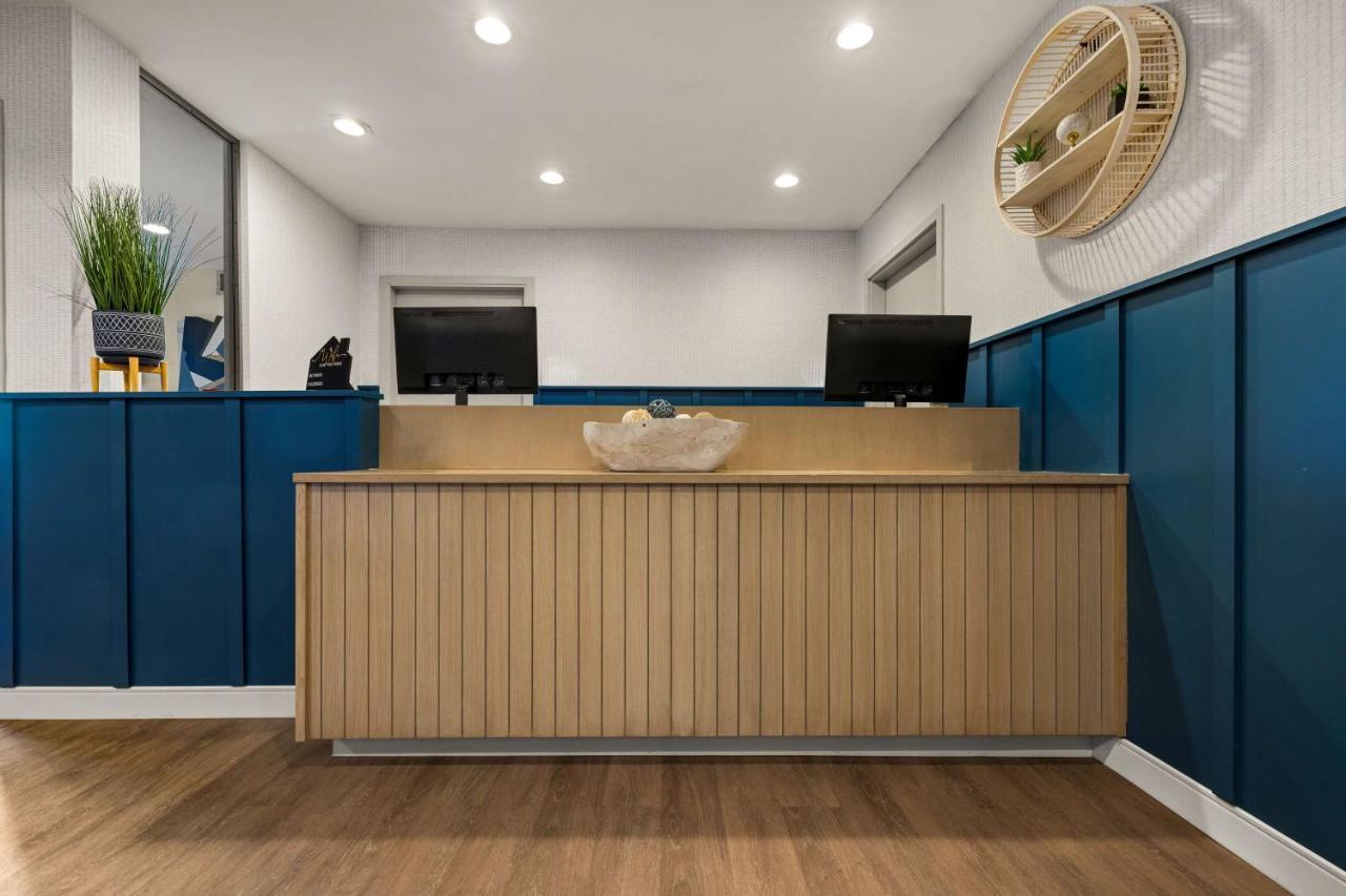 โซเนสตา ซิมพลี สวีท เออร์ไวน์ อีสต์ - ฟุตฮิลล์ Hotel เลคฟอเรสต์ ภายนอก รูปภาพ