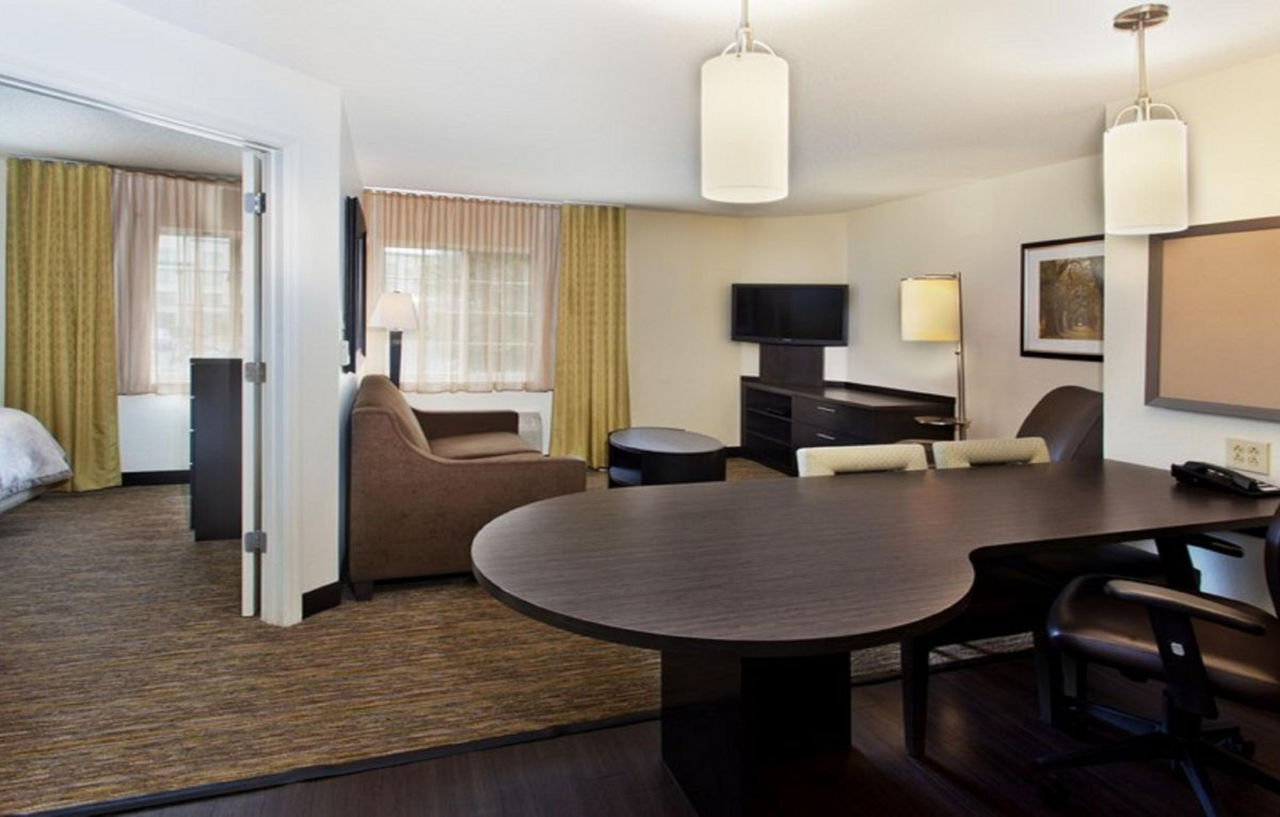 โซเนสตา ซิมพลี สวีท เออร์ไวน์ อีสต์ - ฟุตฮิลล์ Hotel เลคฟอเรสต์ ภายนอก รูปภาพ